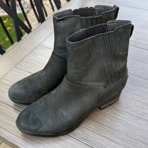 Sorel Dark Black Nubuck Leather Ankle Boots